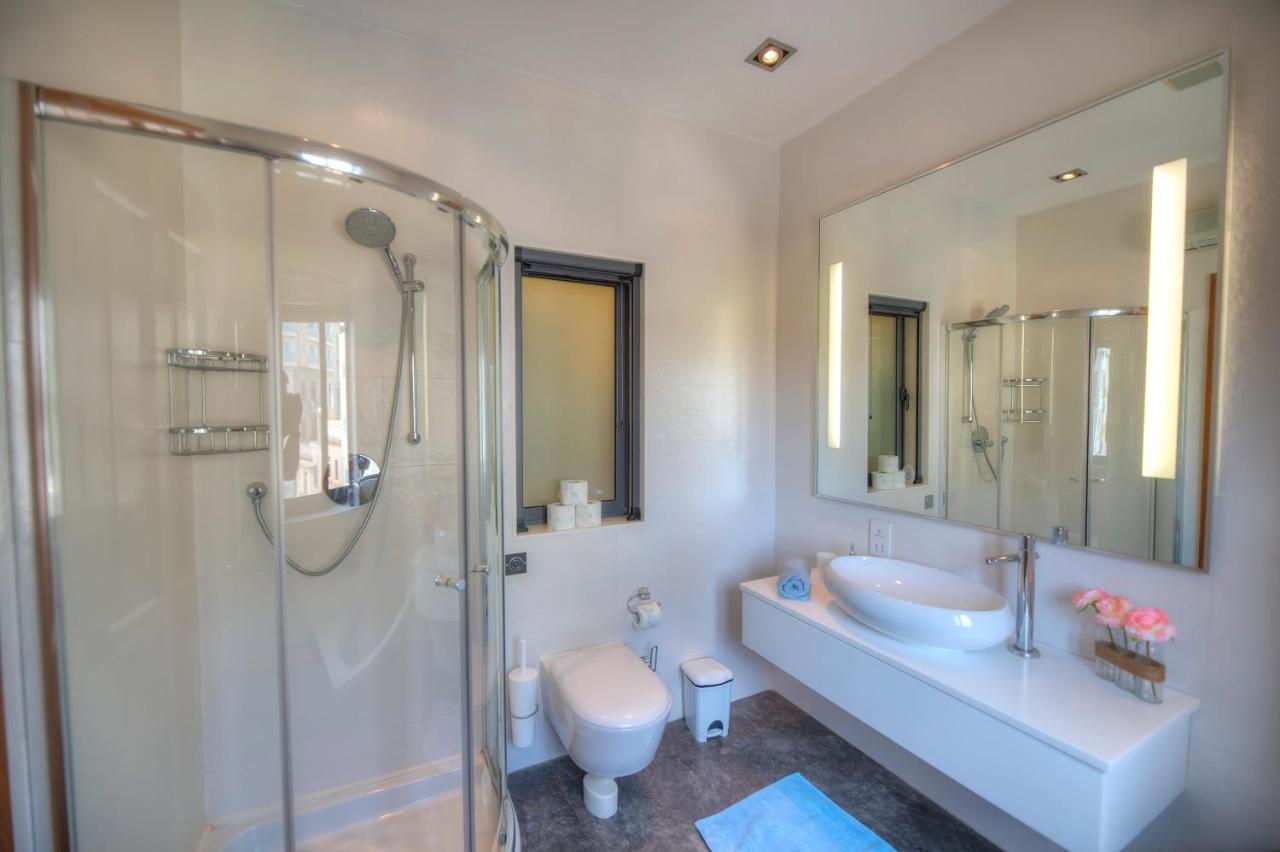 Bright And Spacious 3 Bedroom Apartment With Breathtaking Views - Goslm-5 Sliema Exterior photo